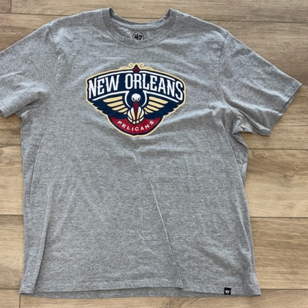 47 Gray New Orleans Pelicans Short Sleeve Tee men’s size XXLARGE